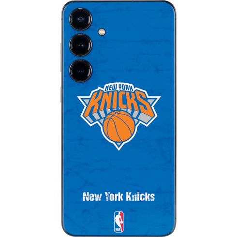 NBA New York Knicks Distressed Galaxy S25 Skin